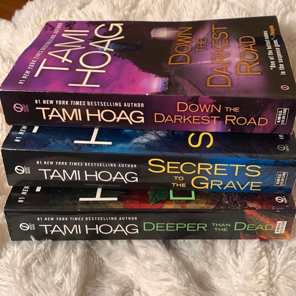 Oak knoll series set. Books 1-3 Tami Hoag - Picture 2 of 6